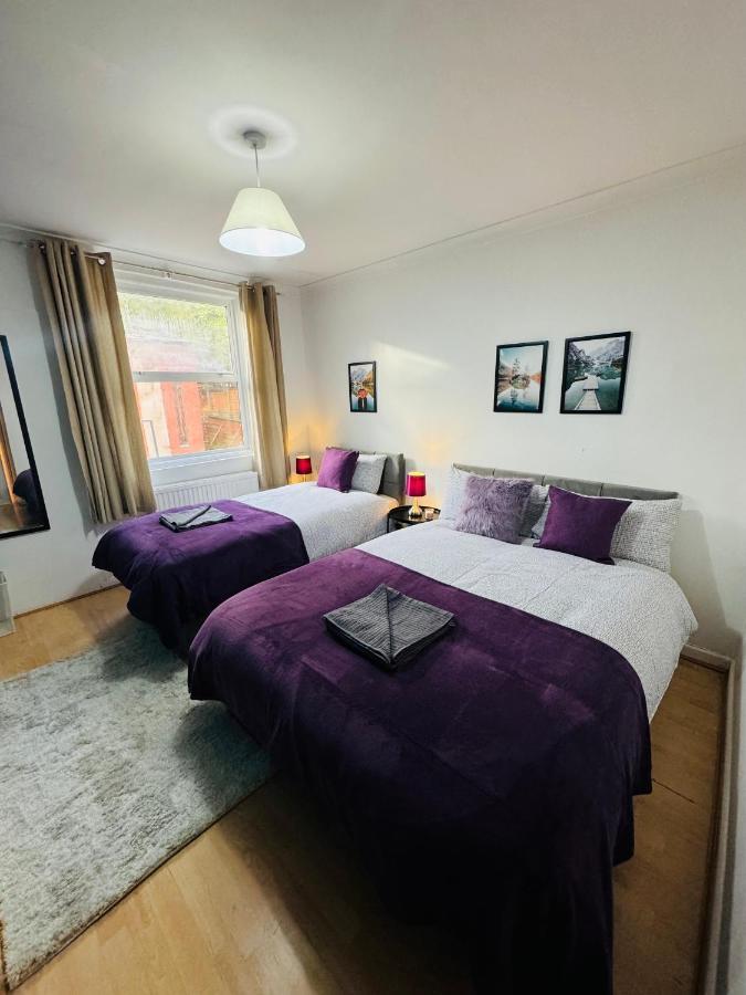 2 Bedrooms House Near Central ลอนดอน ภายนอก รูปภาพ